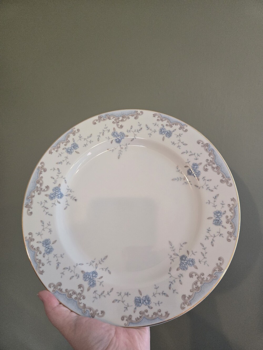 Vintage Imperial China Blue Floral Dinner Plates with Gold Trim Set Of 7
